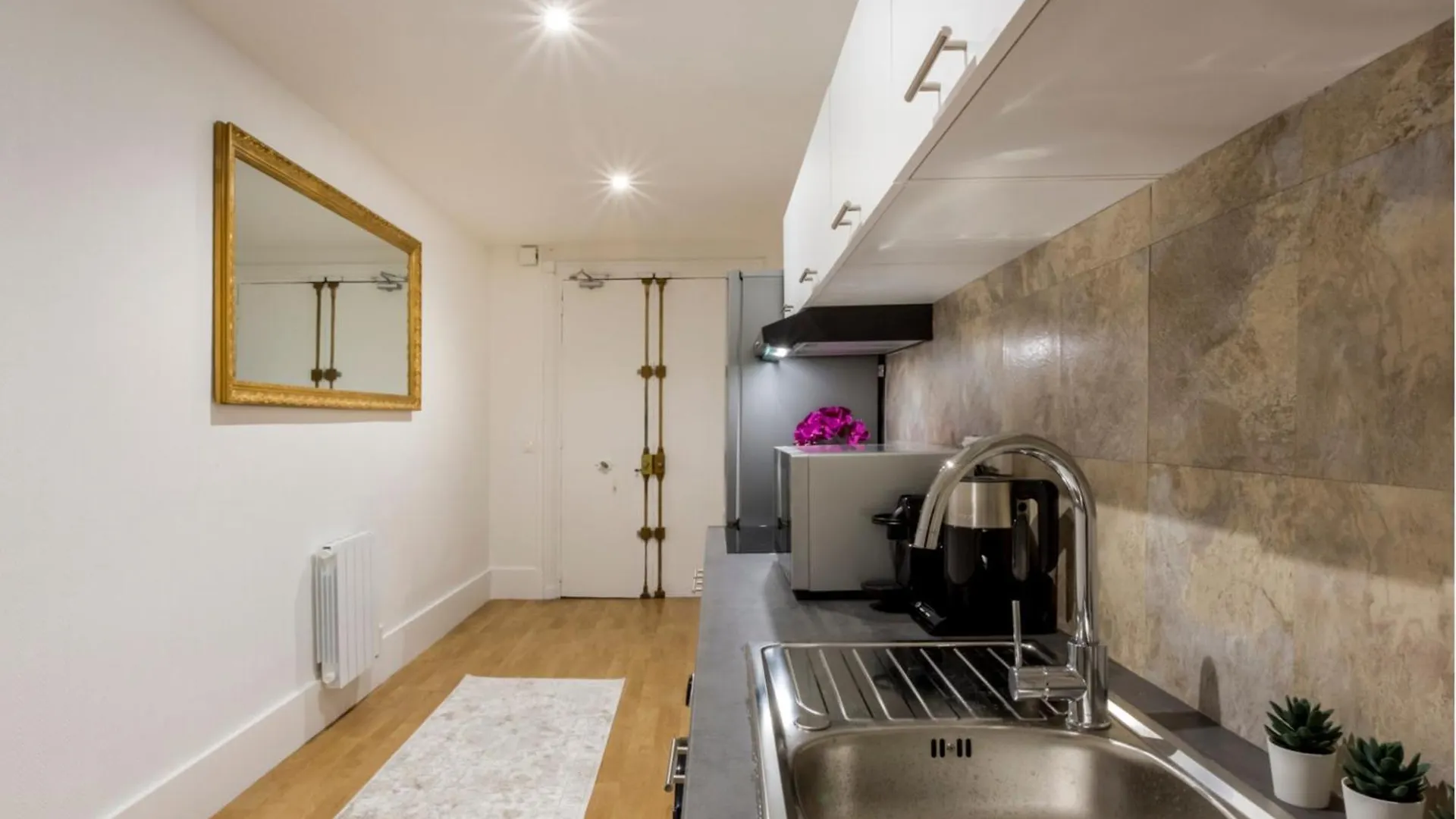 Cozy Apartment - Opera - Cardinal Mercier Parigi 0*,