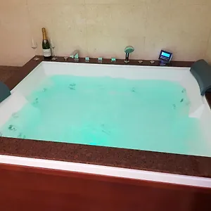 https://mega-mall-monza-super-spa.bucharesthotelsnow.com