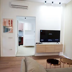 https://design-apartament-in-calea-victoriei.bucharesthotelsnow.com